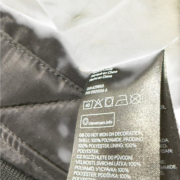 H&M Medium Black Weekender  Bomber Style Jacket Zipper Pockets Flight Air NWT - Picture 6 of 7